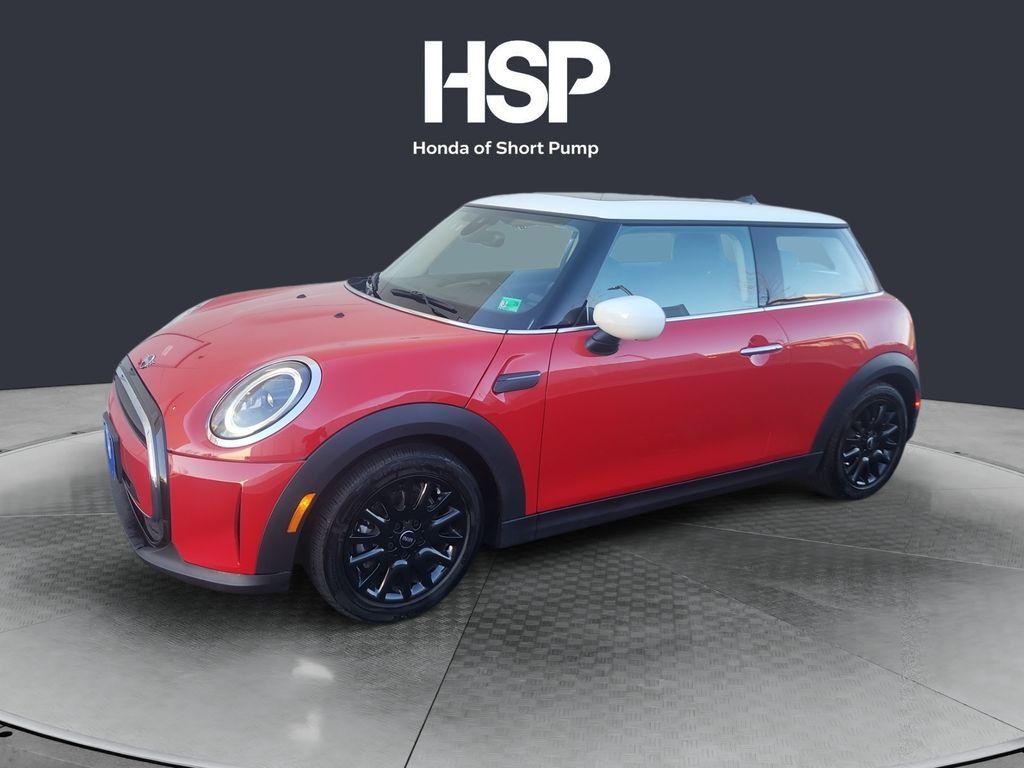 2024 MINI Hardtop Cooper's photo