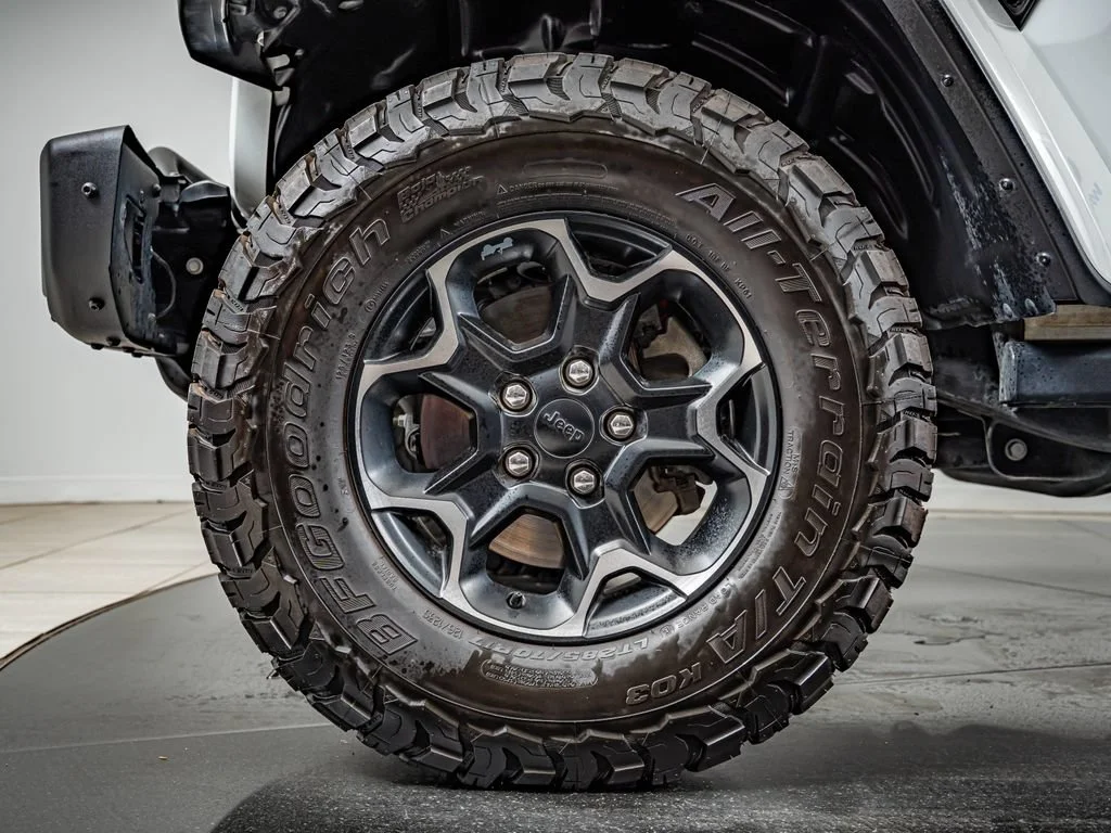 Used 2021 Bright White Clearcoat Jeep Unlimited Rubicon 4xe image 10