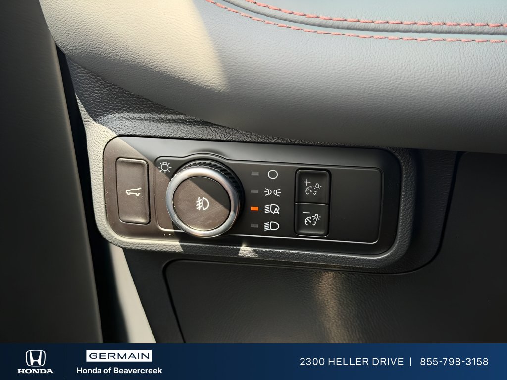 Used 2026 Space White Metallic Ford Active image 22