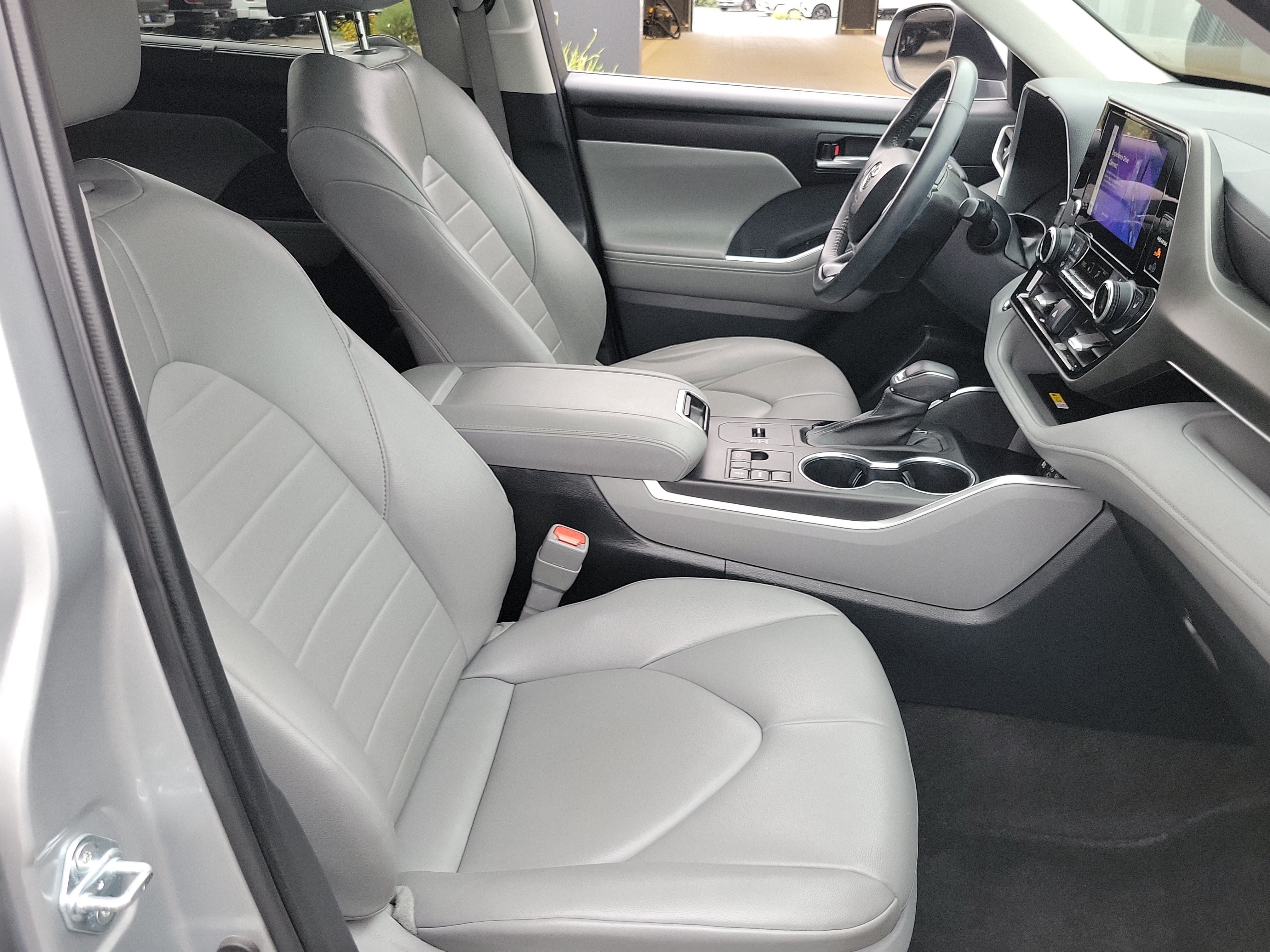Used 2023 Celestial Silver Metallic Toyota XLE image 21