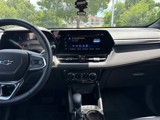 Used 2025 Gray Chevrolet ACTIV image 21
