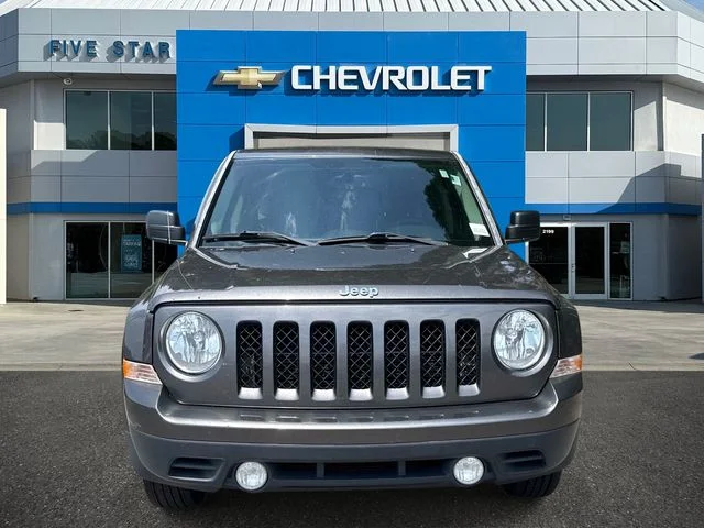 Used 2016 Gray Jeep Sport image 2