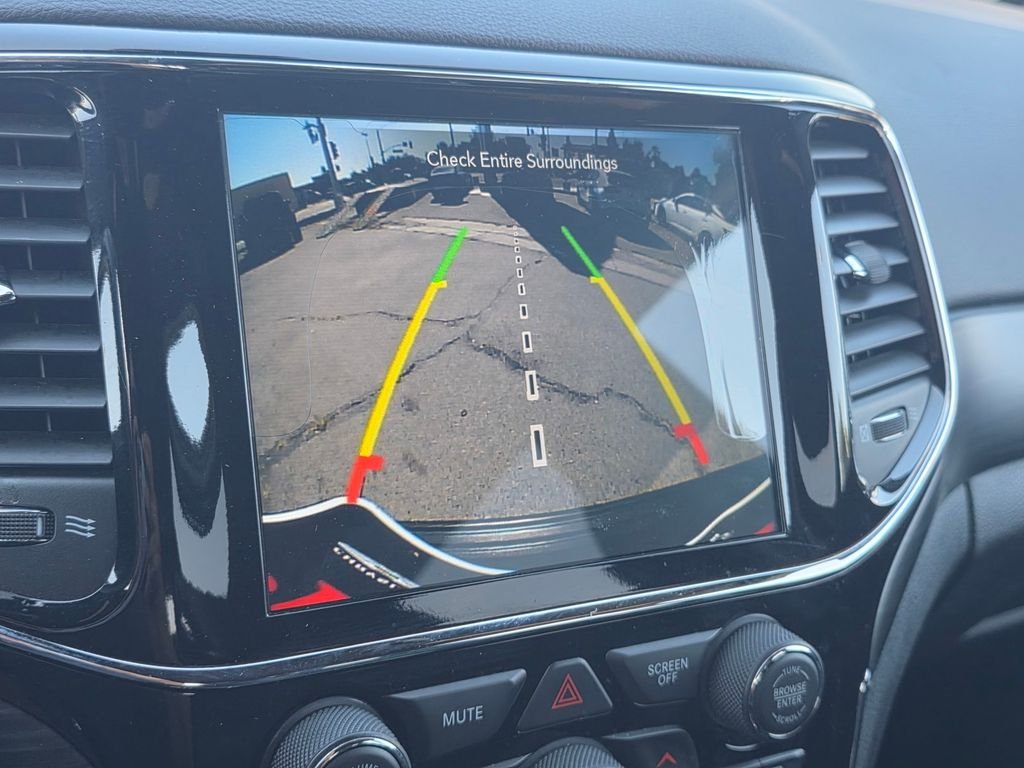 Certified Used 2020 Black Jeep Altitude image 25