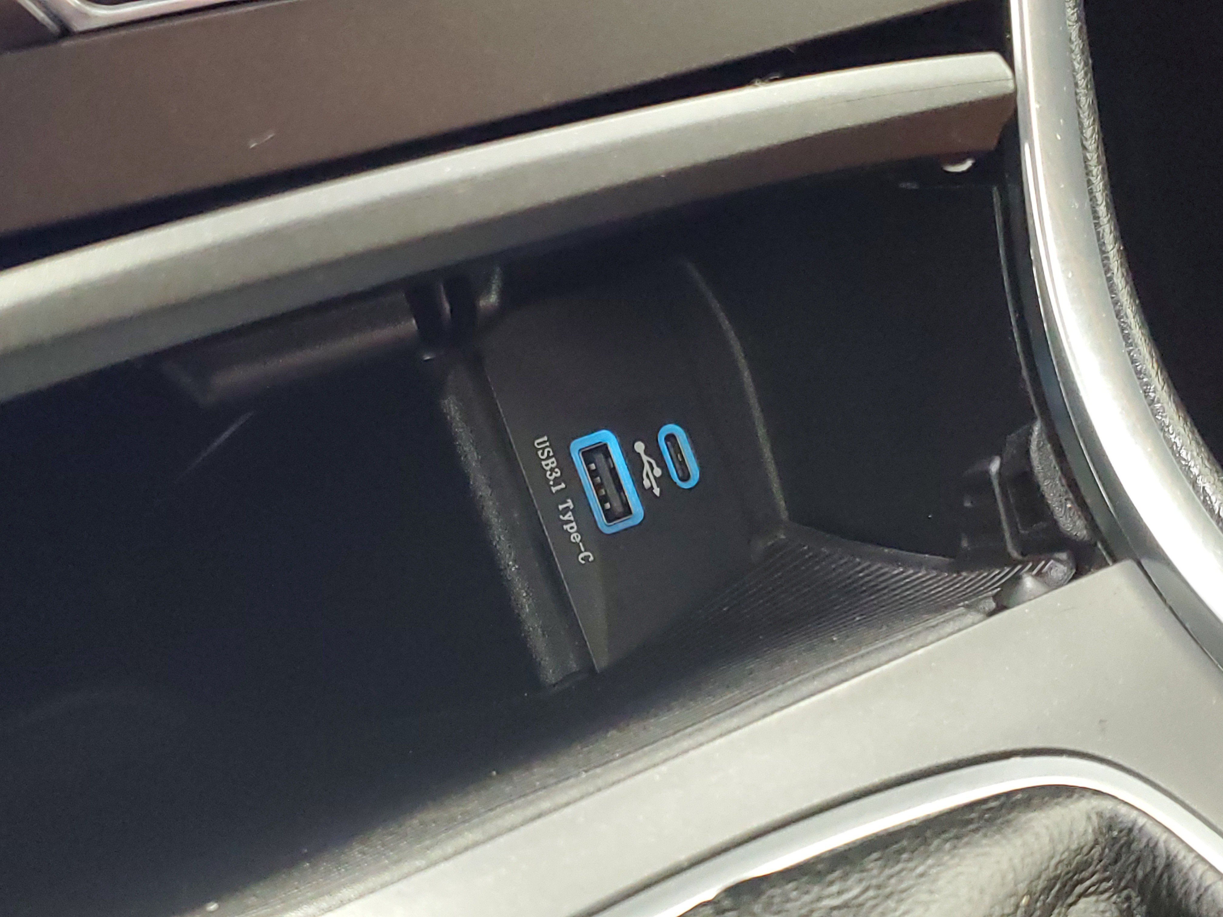 Used 2015 Magnetic Metallic Ford Titanium image 38