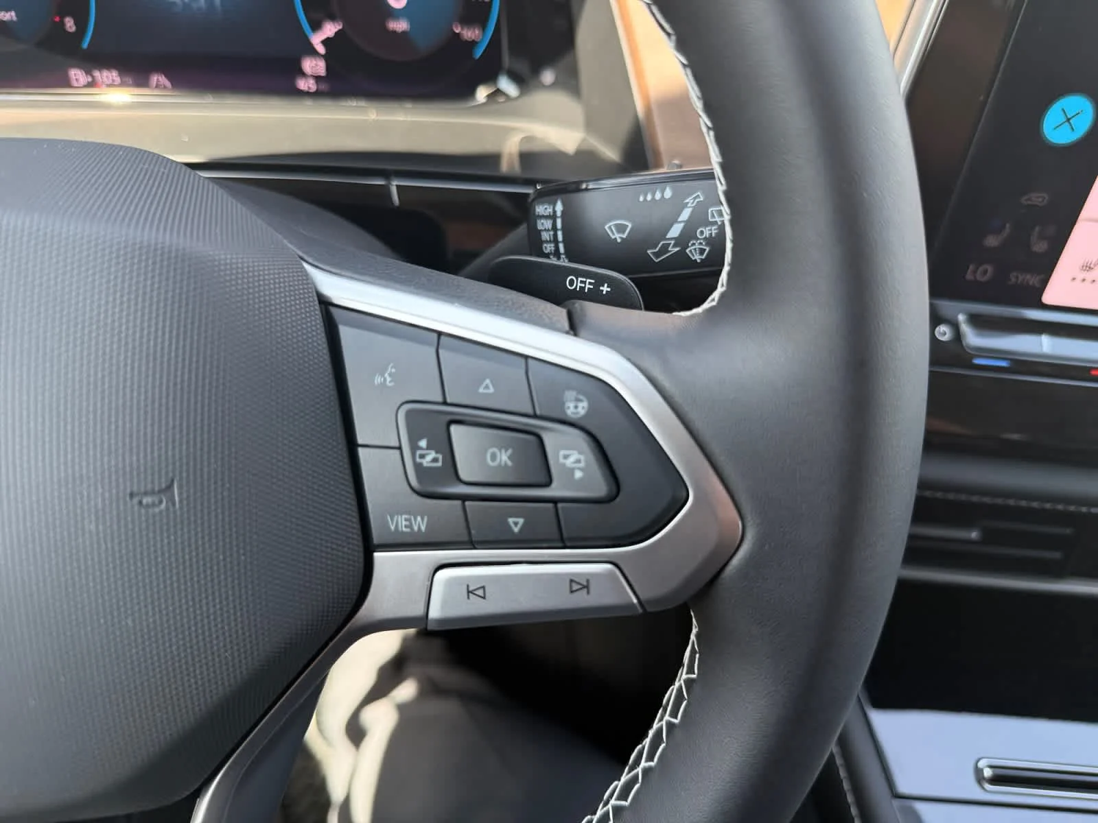 2026 Volkswagen Atlas SE w/Tech - Photo 20