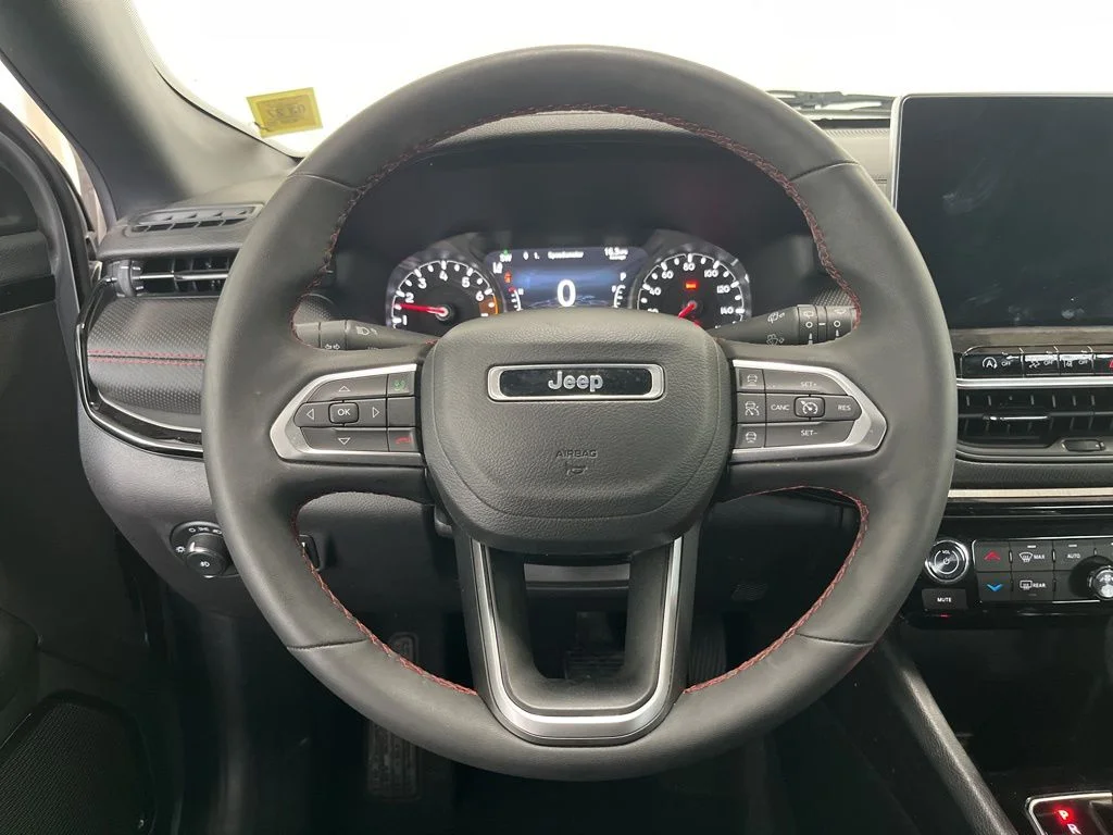 Used 2023 Silver Jeep Trailhawk image 5