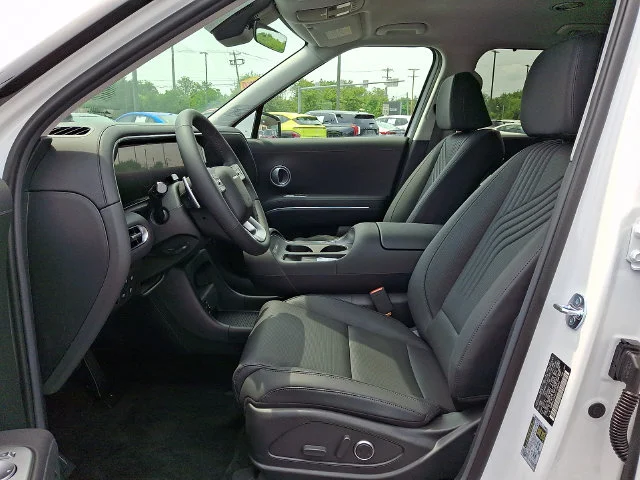 New 2026 White Hyundai SEL image 12