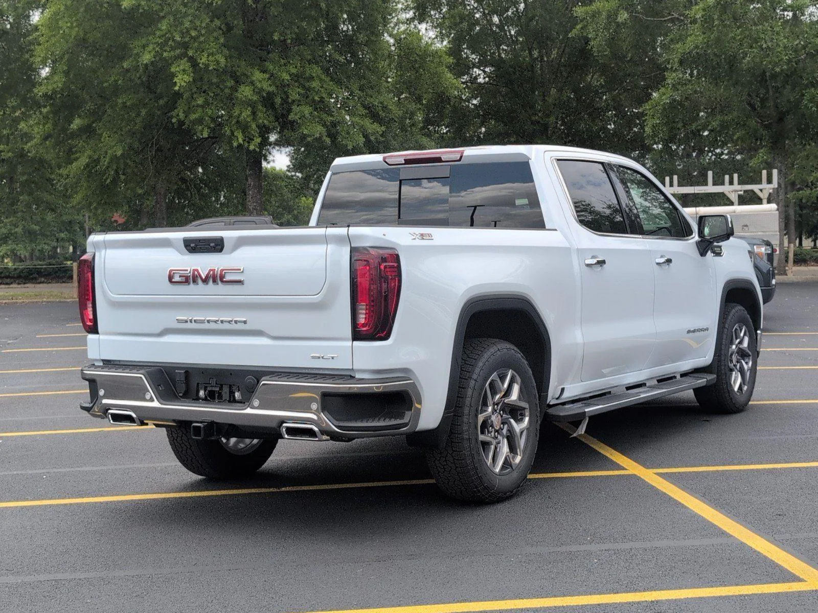 2026 GMC Sierra 1500 SLT - Photo 7
