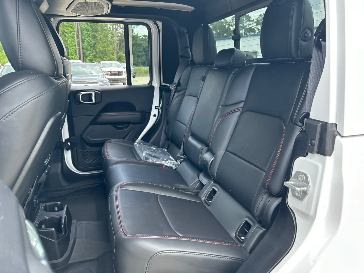 Used 2025 White Jeep Rubicon X image 19