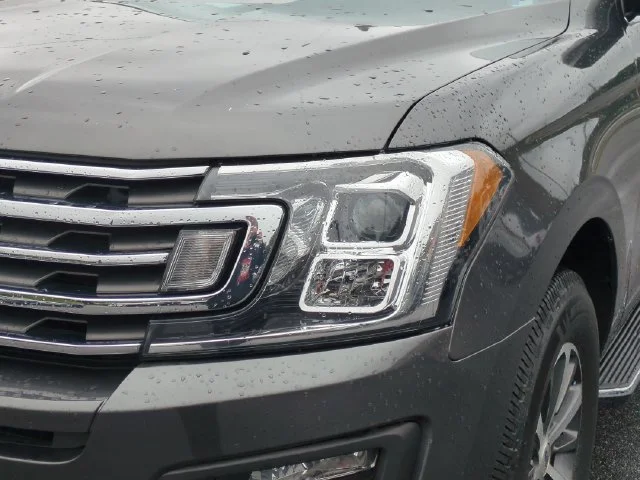 Used 2021 Gray Ford XLT image 9