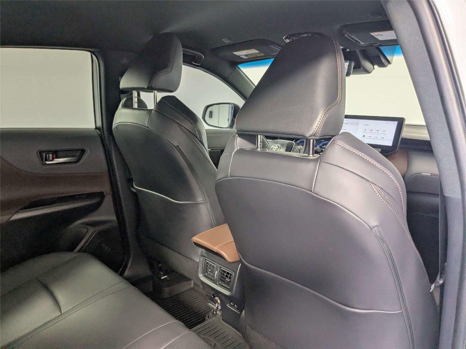 Certified Used 2023 Wind Chill Pearl Toyota Limited image 31