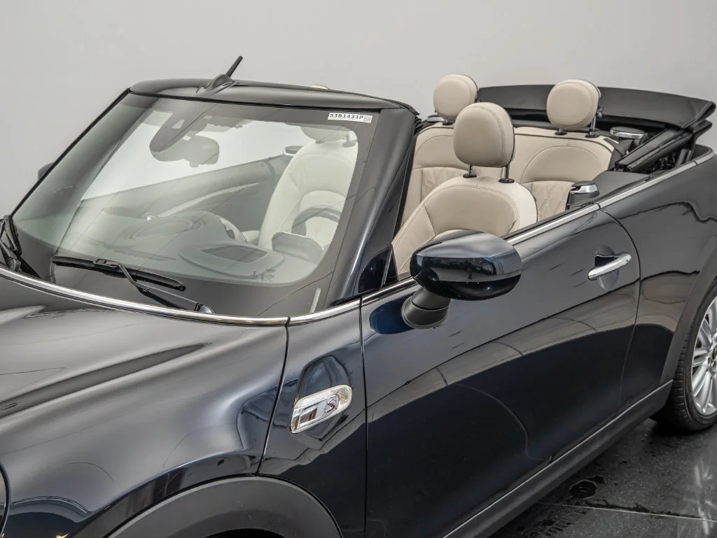 Used 2021 Mini Yours Enigmatic Black Metallic MINI Iconic image 19