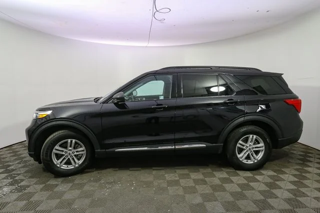 Used 2023 Black Ford XLT image 6