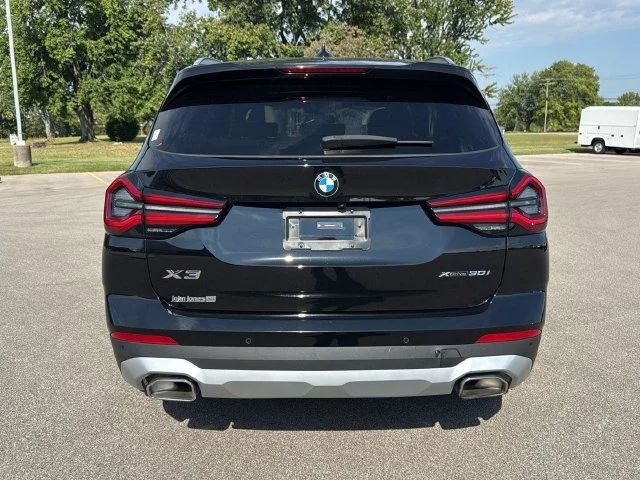 Used 2024 Jet Black BMW xDrive30i image 18