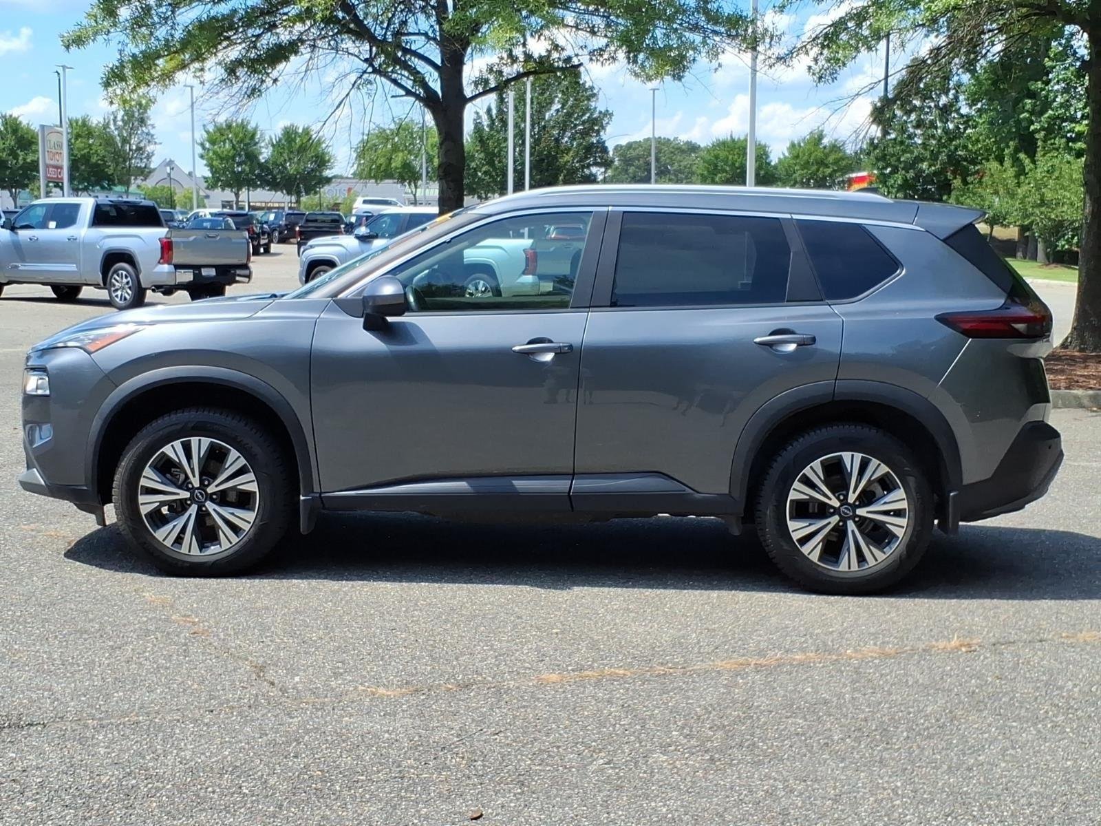 Used 2023 Gun Metallic Nissan SV image 3