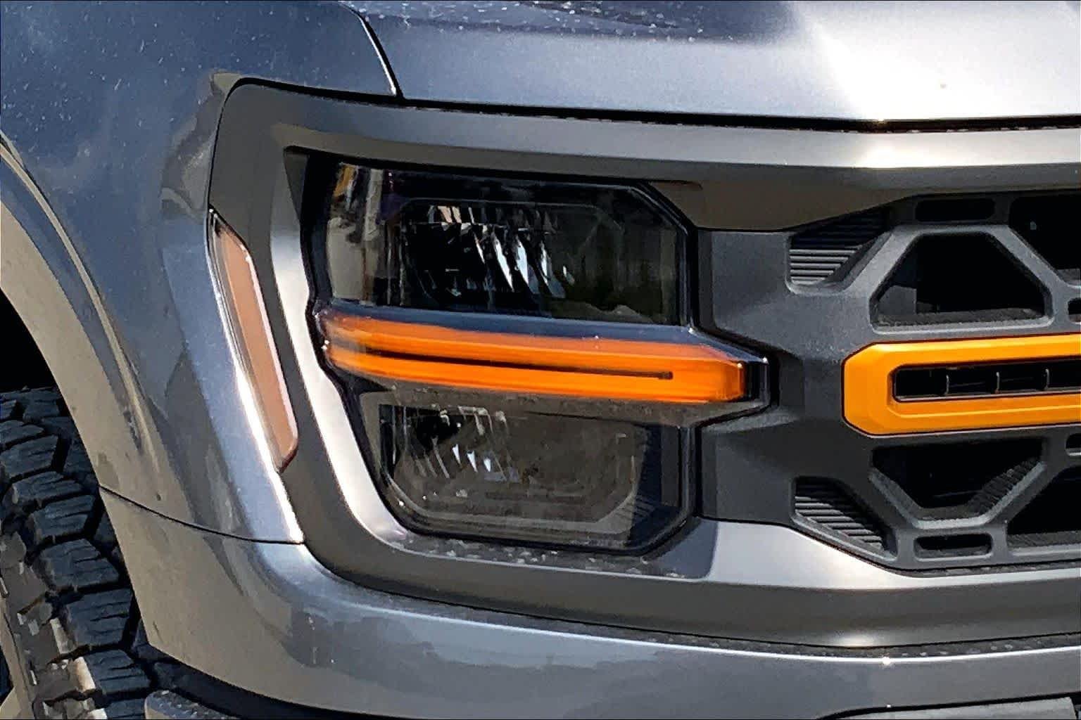 New 2026 Carbonized Gray Metallic Ford Tremor® image 11