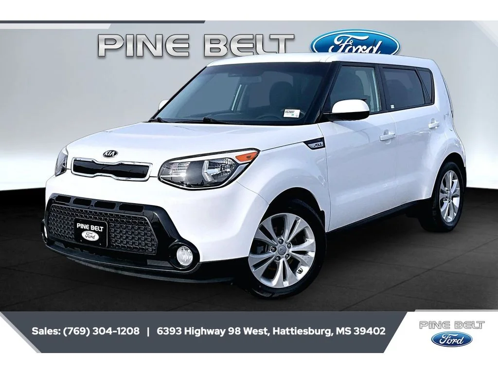 Used 2016 Clear White Kia + image 5