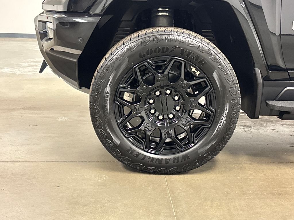 Used 2026 Black GMC 2X image 9