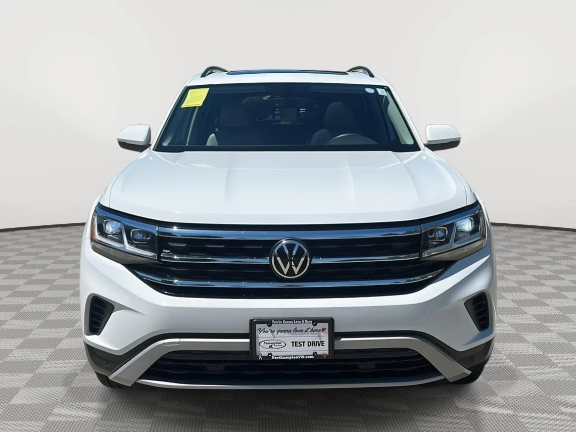 Certified Used 2023 Pure White Volkswagen 3.6L V6 SE w/Technology image 2
