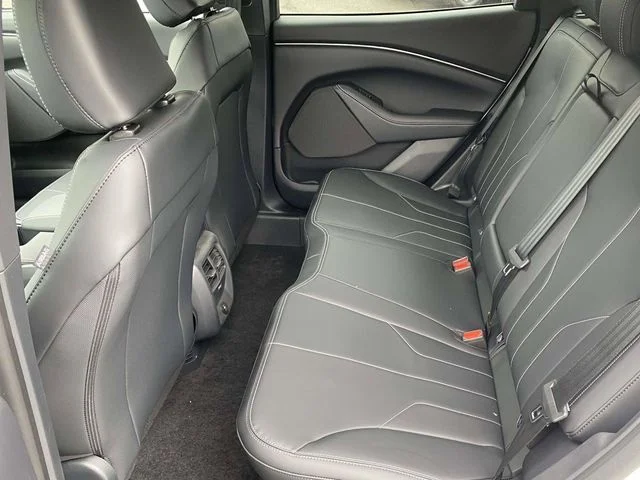 New 2026 Star White Metallic Tri-coat Ford Select image 5