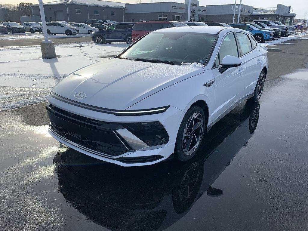 New 2026 White Hyundai SEL Sport image 4