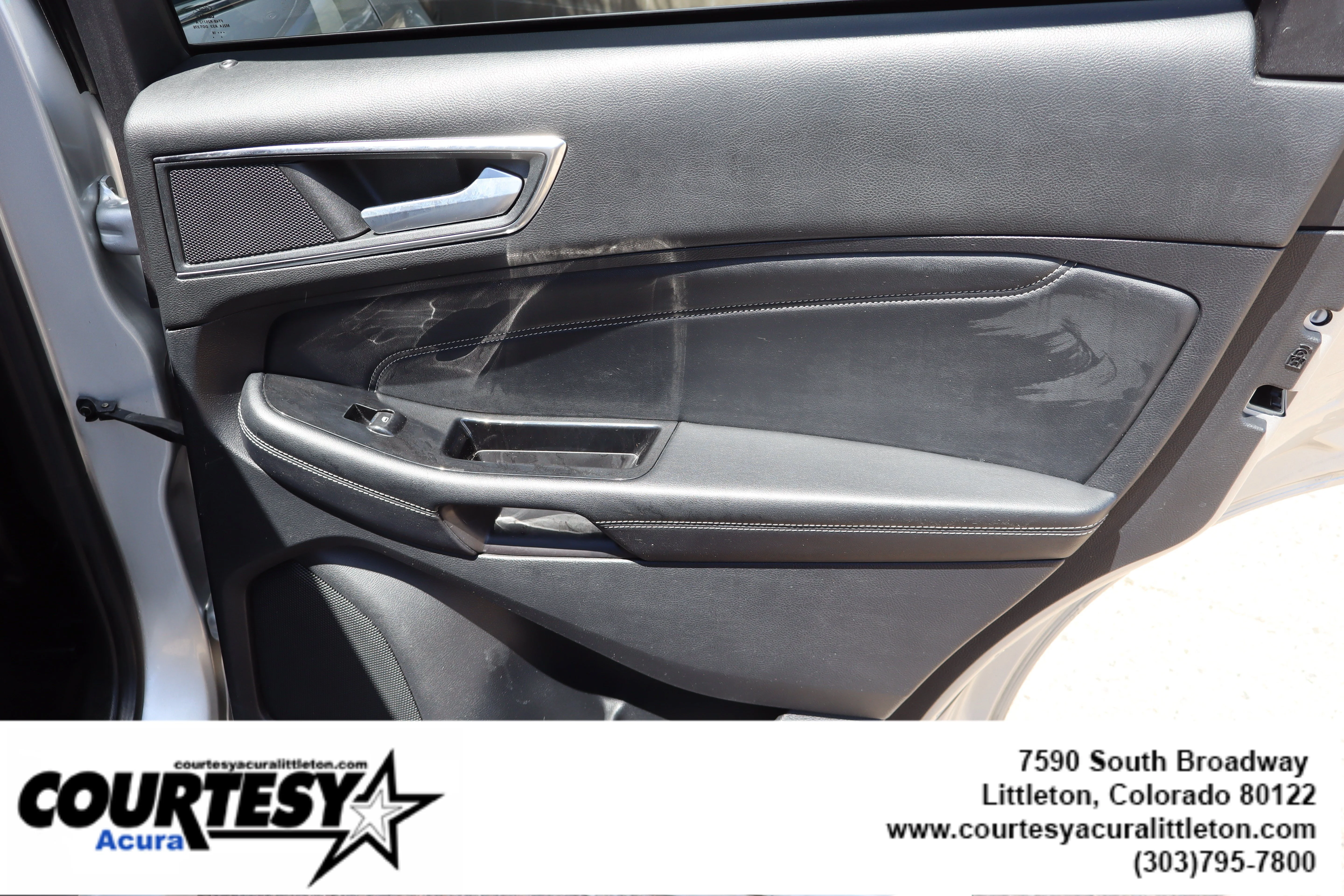 Used 2018 Silver Ford Titanium image 32