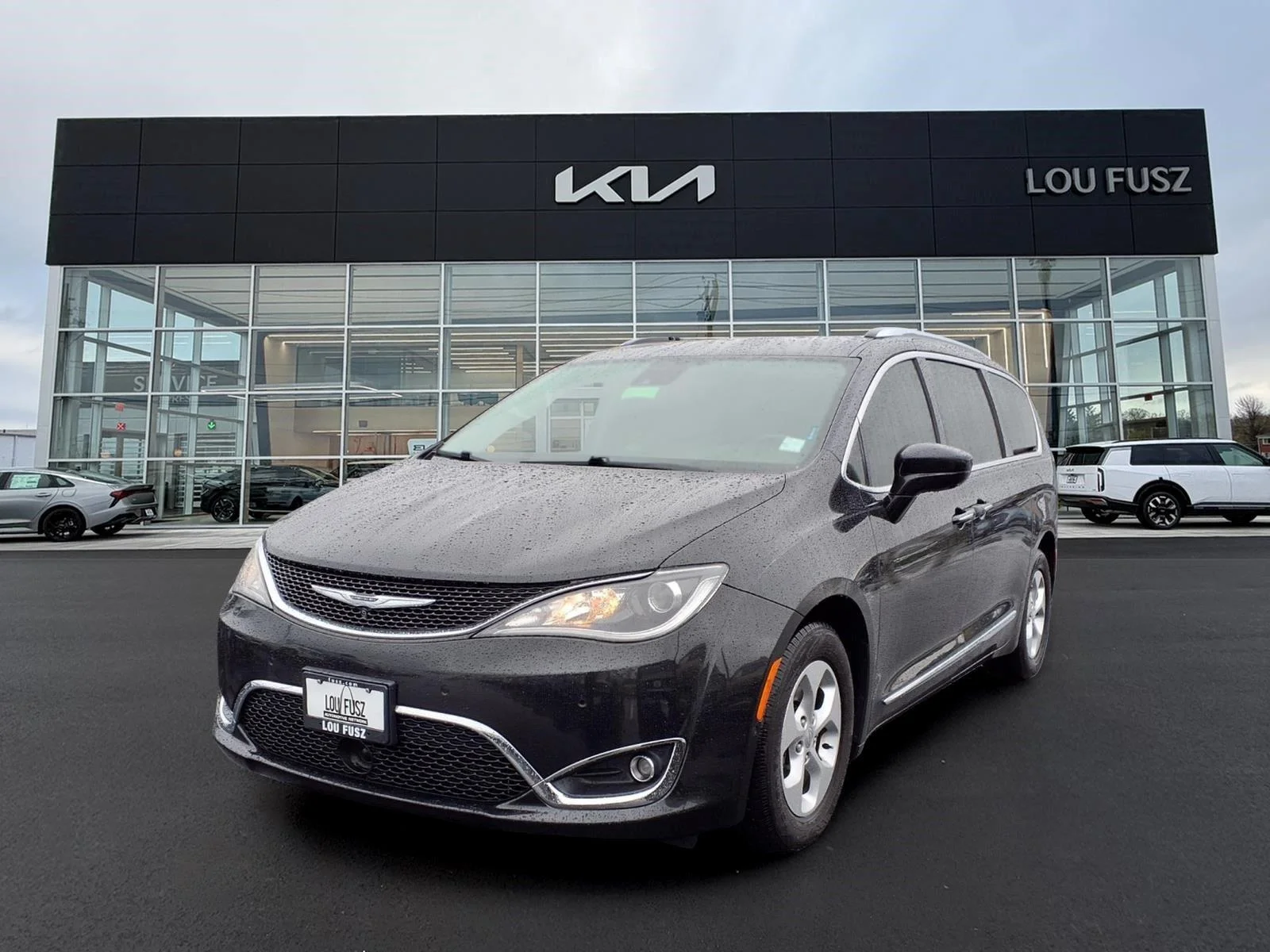 2017 Chrysler Pacifica Touring-L Plus