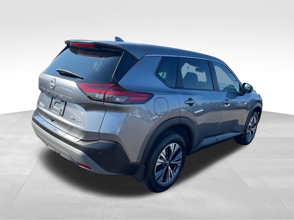 Used 2023 Gray Nissan SV image 5
