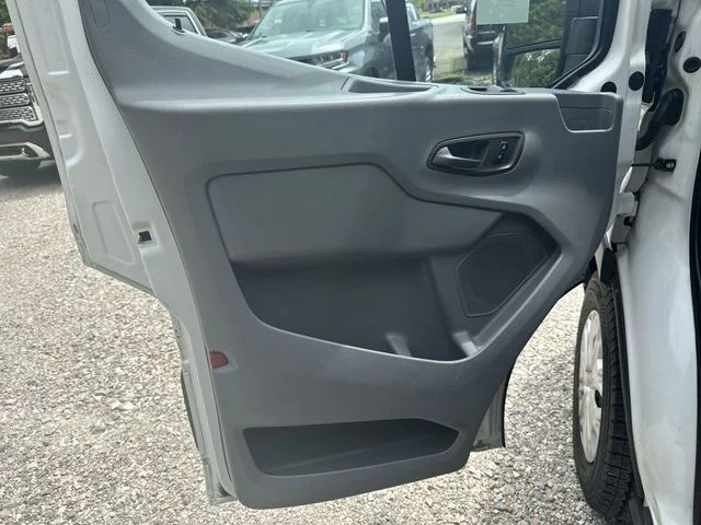 Used 2015 White Ford XLT image 22