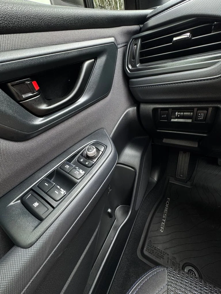 Used 2025 Magnetite Gray Metallic Subaru Premium image 17
