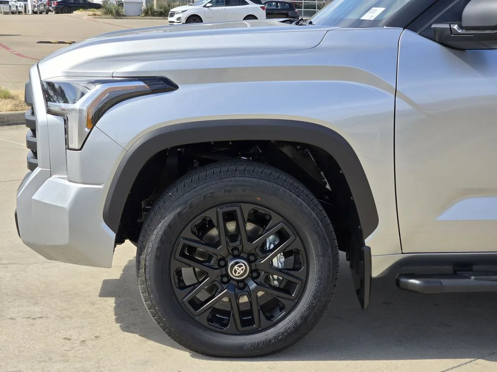 2026 Toyota Tundra SR5 - Photo 6
