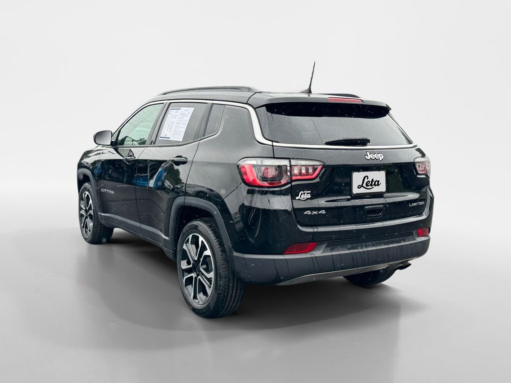 Used 2022 Diamond Black Jeep Limited image 6