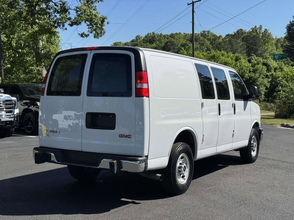 Used 2024 White GMC Work Van image 21