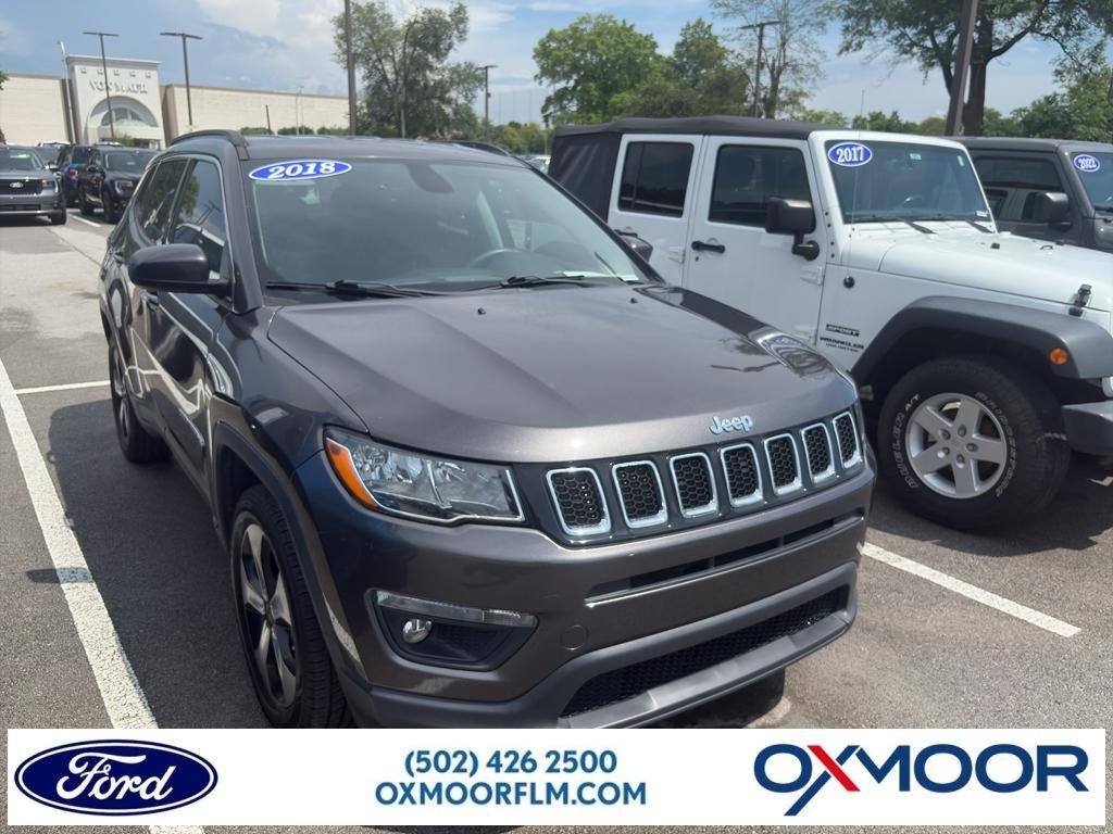 Used 2018 Granite Crystal Metallic Clearcoat Jeep Latitude image 1