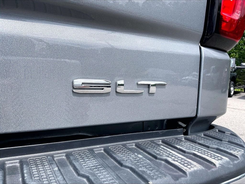 Used 2025 Sterling Metallic GMC SLT image 27