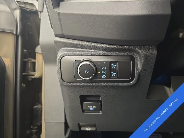 New 2026 Marsh Gray Ford Badlands® image 40