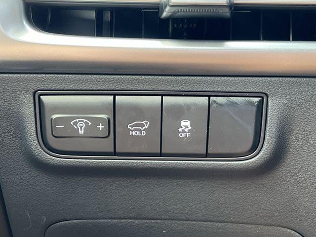 New 2026 Silver Hyundai SEL Plus FWD image 25