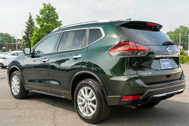 Used 2018 Midnight Pine Nissan SV image 8
