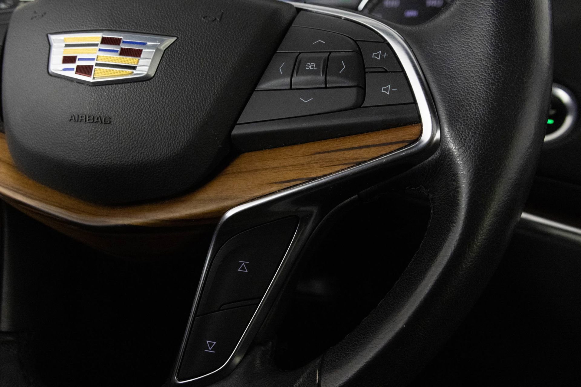 2023 CADILLAC XT5 - Image 30