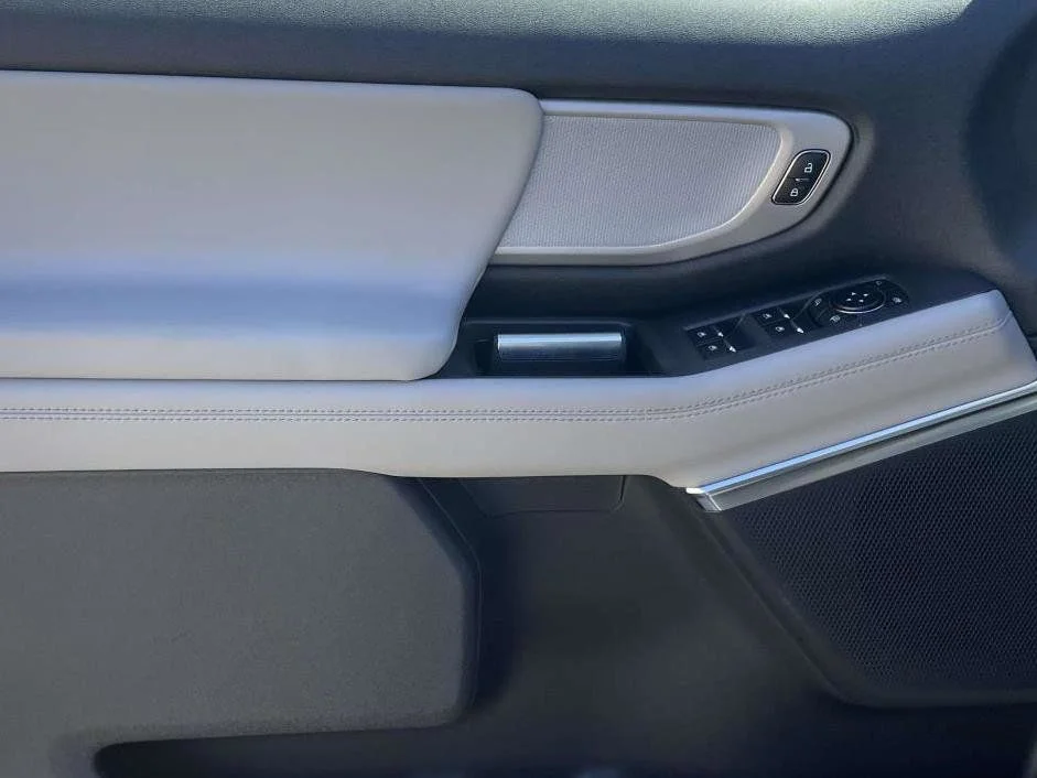 New 2026 Star White Metallic Tri-Coat Ford MAX Active image 15
