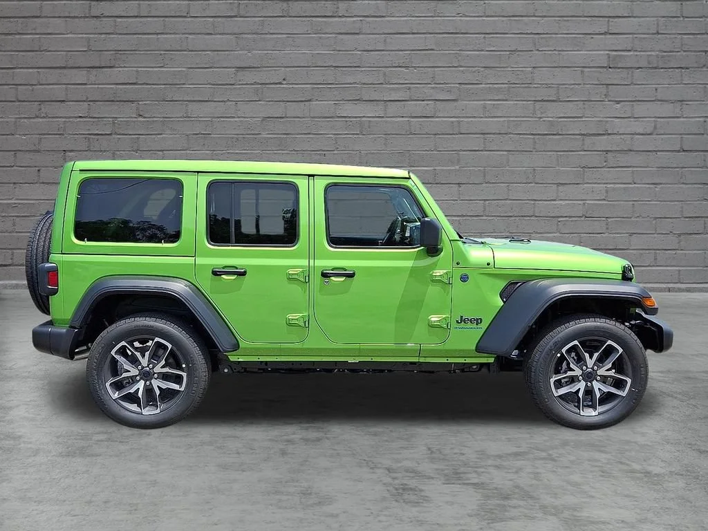 New 2025 Mojito Clearcoat Jeep Sport S image 9