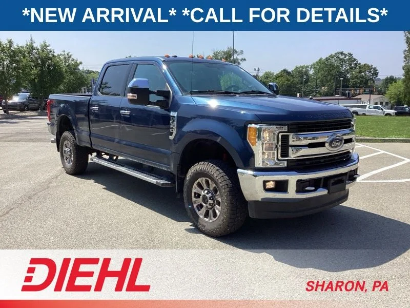 Used 2017 Blue Ford XLT image 1
