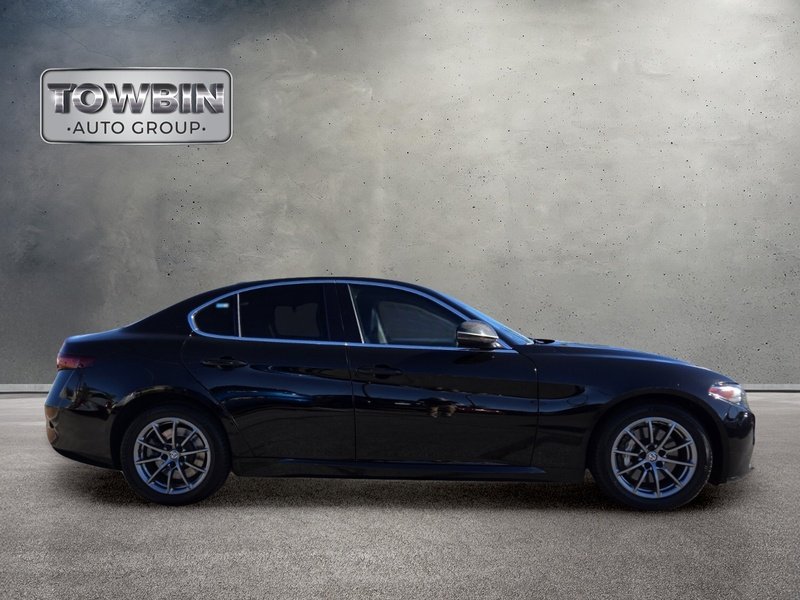 2018 Alfa Romeo Giulia Base - Photo 3