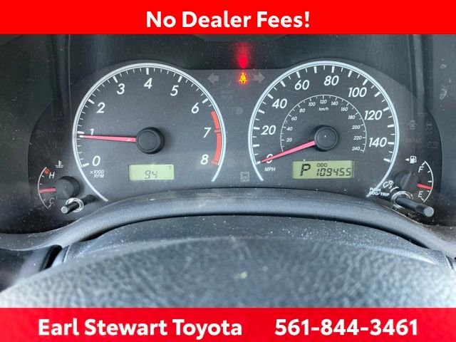 Used 2013 Silver Toyota LE image 30