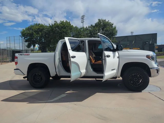 Used 2020 White Toyota SR5 image 8