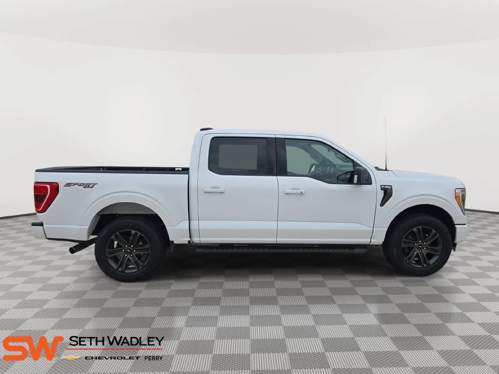 Used 2021 White Ford XLT image 8