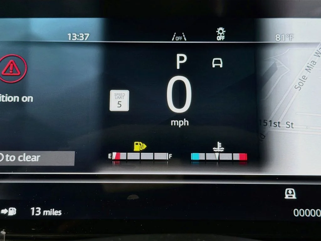 New 2027 Carpathian Grey Land Rover Dynamic SE image 12