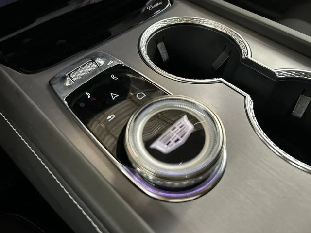 2027 Cadillac VISTIQ Luxury - Photo 18