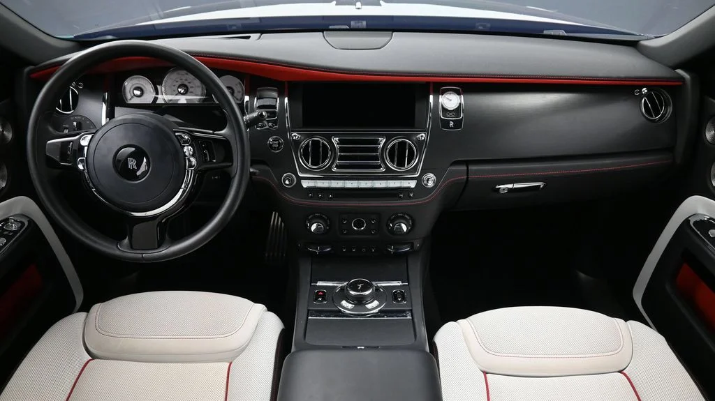Used 2020  Rolls-Royce  image 4