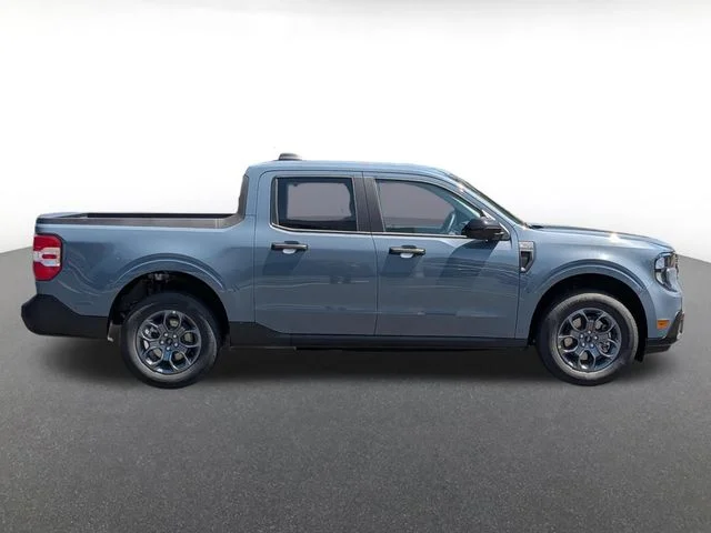 New 2026 Azure Gray Metallic Tri-Coat Ford XLT image 2